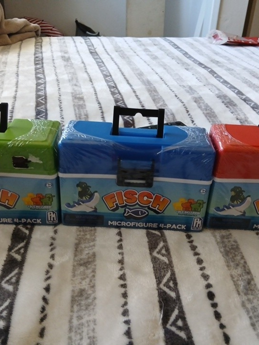 Fisch 3 Pack Blue, Green And RED  Microfigure 4-Pack Toy Case